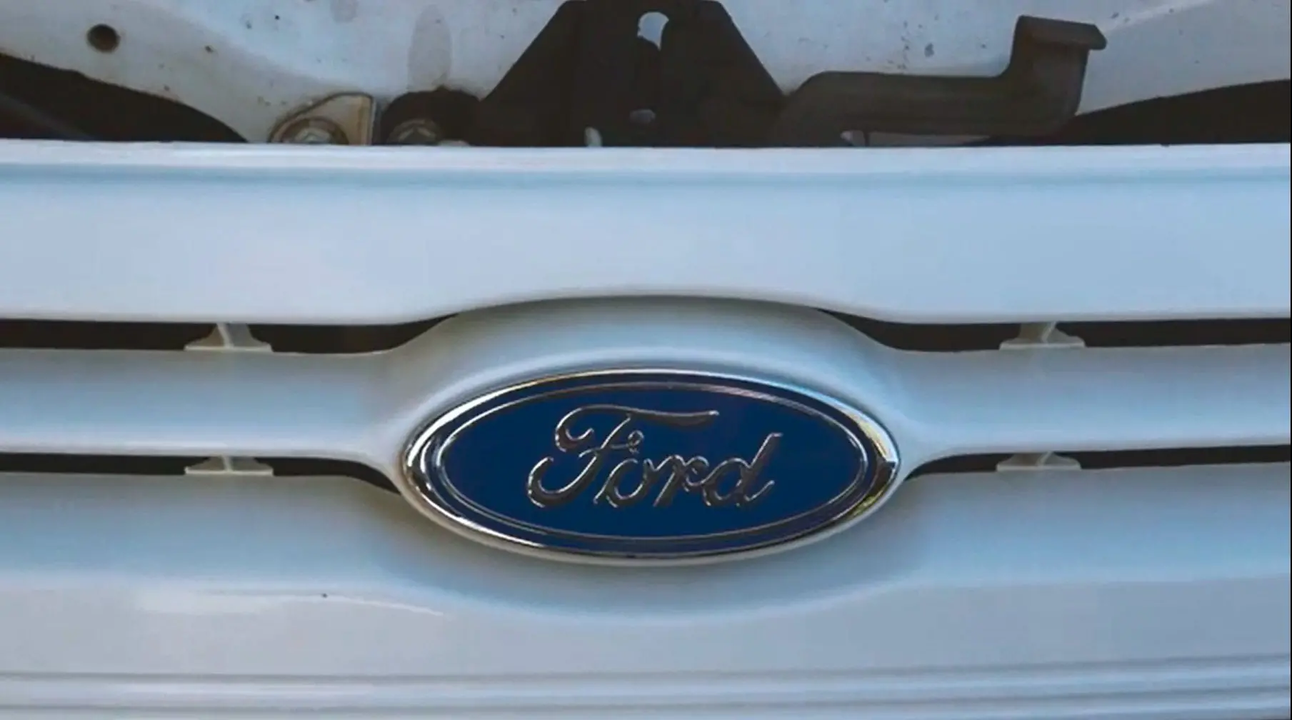 Kildevideo med Ford-logo..
